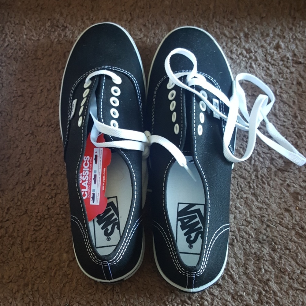 Vans Authentic Lo Pro Black True White